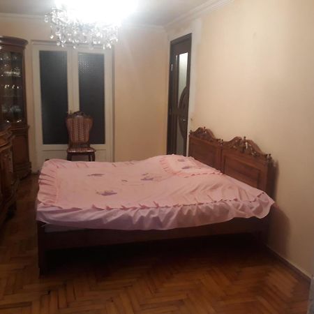 Madona'S House Apartment Batumi Luaran gambar