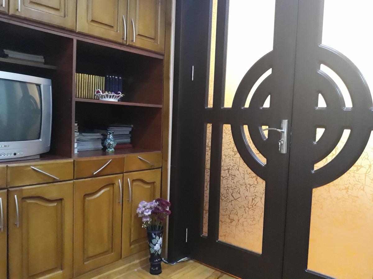 Madona'S House Apartment Batumi Luaran gambar