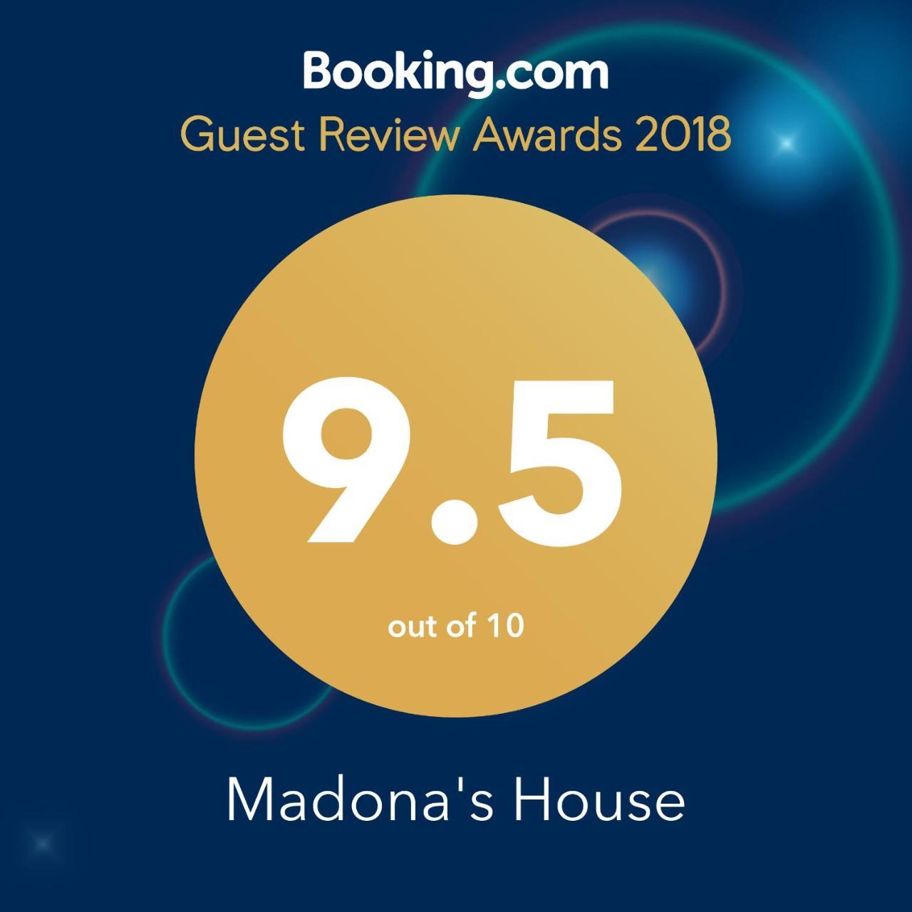 Madona'S House Apartment Batumi Luaran gambar